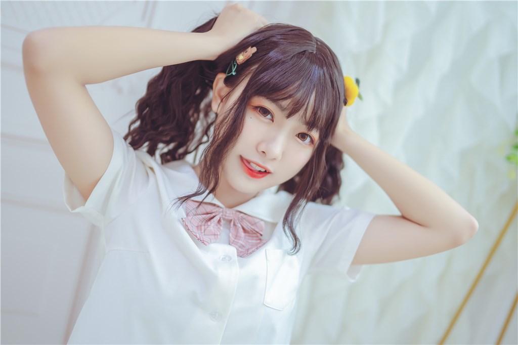 黑料网探讨:超模维密走秀被强行换人,内幕浮出水面,维密超模失误瞬间