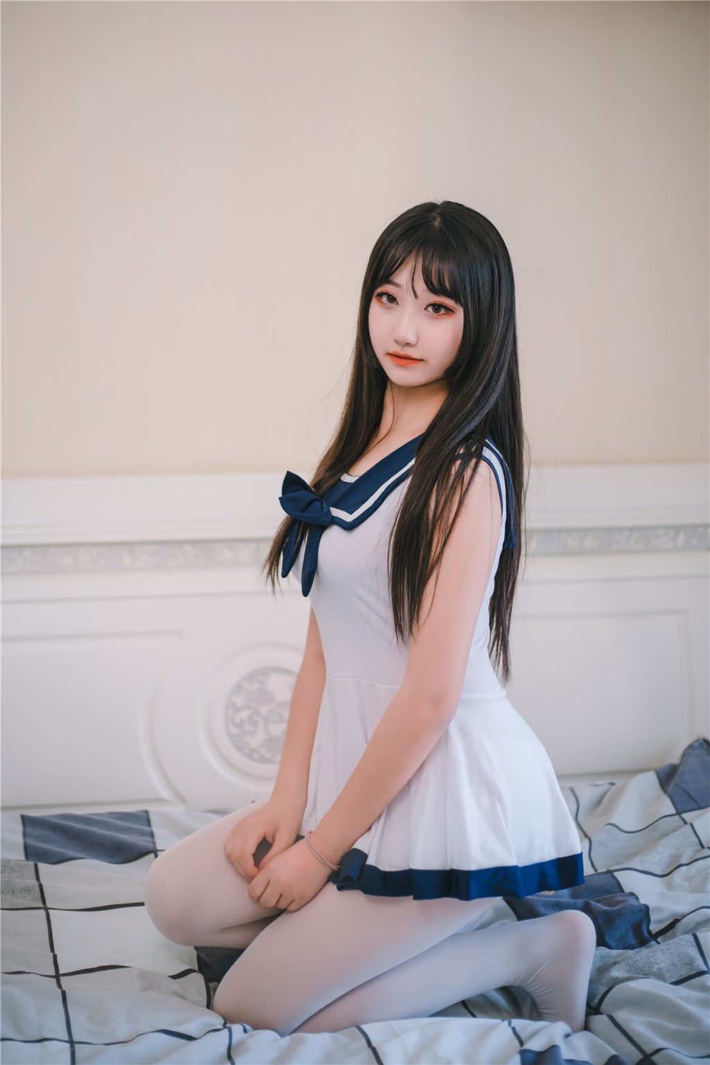 黑料网APP逸闻:官方图稿里,女星眉目传情,对面正是她传绯闻的对象