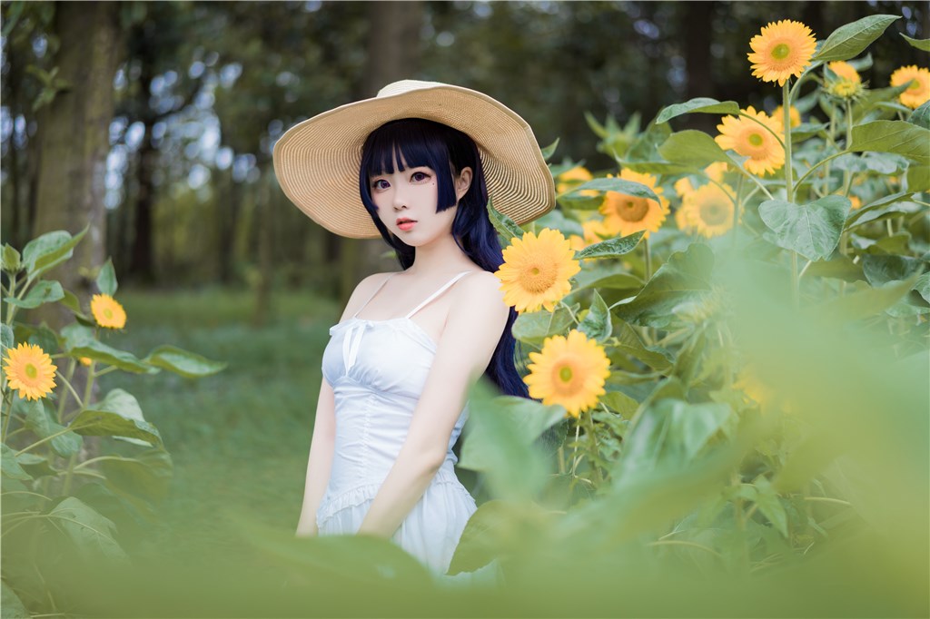 黑料不打烊不测：合照环节，他突然将她拉到身前，似故意展现亲密